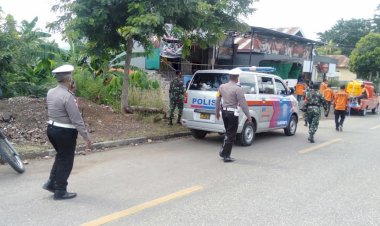 Sinegritas-TNI---Polri-Gandeng-BPBD-Lakukan-Penyemprotan-Disinfektan