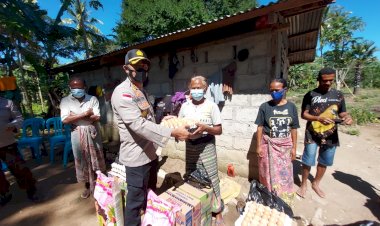 Lagi,-Polri-Beri-Bantuan-Korban-Bencana-di-TTU,-Kapolres-:-Semoga-Bermanfaat