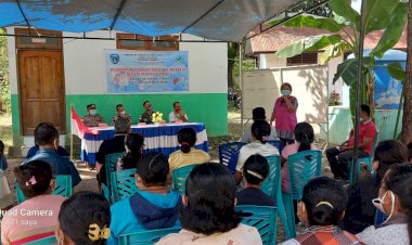 Kapolsek-Noemuti-Pantau-Pelaksanaan-Vaksin-di-Puskesmas-Noemuti