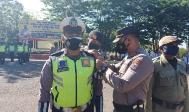 Kapolres-TTU-Pimpin-Apel-Gelar-Pasukan-Patuh-2021