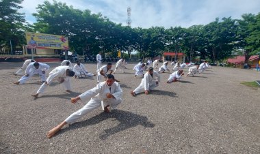 54-Personil-Polri-Ikut-Ujian-Bela-Diri-di-Polres-TTU