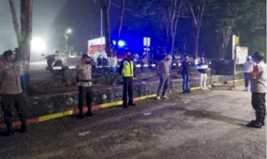 Patroli-Lampu-Biru-Sasar-Warung-dan-Kerumunan-Massa