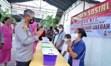 Kapolda-NTT-beri-bantuan-masyarakat-Belu