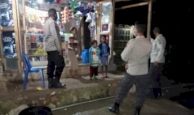 Dengan-Cara-Humanis,-Polsek-Manufui-Sambangi-Warga-Beri-Edukasi