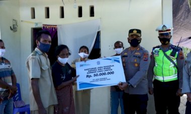Kapolres-TTU-Serahkan-Dana-Santunan-Lakalantas-di-Korea