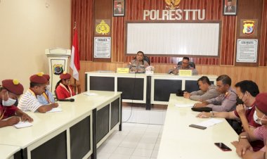Kapolres-TTU-Pimpin-Audiens-dengan-PMKRI-Kefamenanu