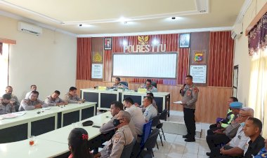 Pastikan-Kesiapan-Jelang-Perayaan-Nataru,-Polres-TTU-Gelar-Rapat-Lintas-Sektor