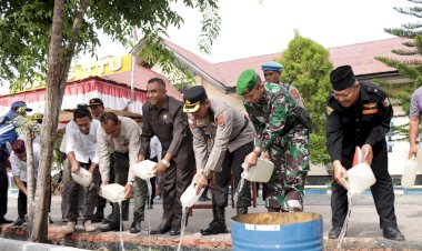 Kapolres-TTU-Pimpin-Pemusnahan-Barang-Bukti-Hasil-Operasi-Pekat