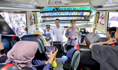 Kapolri-lepaskan-434-Bus-Mudik-Gratis-Polri-Presisi,-Demi-mengurangi-Beban-Jalan-Tol-dan-Arteri.