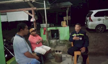 Bhabinkamtibmas-Desa-Oeperigi-Polres-TTU-Lakukan-Patroli-dan-Beri-Himbauan-tentang-TPPO