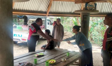 Patroli-ke-Wilayah-Insana,-Sat-Samapta-Polres-TTU-Beri-Himbauan-Kamtibmas-Kepada-Masyarakat