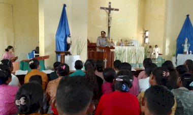Tekan-Angka-KDRT,-Polsek-Biboki-Anleu-Polres-TTU-Beri-Materi-Kamtibmas-di-Gereja