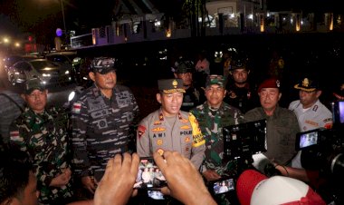 Pastikan-Keamanan-Malam-Natal-di-Kota-Kupang,-Wakapolda-NTT-dan-Forkopimda-Gelar-Patroli-Skala-Besar.-
