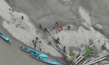 Tantangan-Hutan-dan-Sungai-Papua-Barat-dihadapi-oleh-Tim-SAR-dalam-Pencarian-Iptu-Tomi-Samuel-Marbun