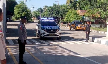 Polsek-Insana-Utara-Siagakan-Personel-Amankan-Rute-Perlintasan-Perdana-Menteri-Timor-Leste-Xanana-Gusmao-di-PLBN-Wini
