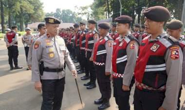 Apel-Pengecekan-kesiapan-personel-Korsabhara-Baharkam-Polri-dalam-pengamanan-May-day-(hari-buruh)