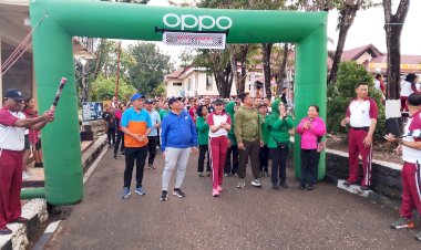 Polres-TTU-Gelar-Jalan-Sehat-Wujudkan-Masyarakat-Yang-Harmonis