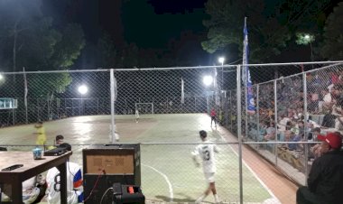 Lebih-dari-Sekadar-Pegamanan,-Bhabinkamtibmas-Noemuti-Tanamkan-Nilai-Sportivitas-di-Bijeli-Cup