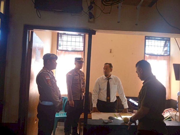 Tingkatkan Kewaspadaan dan Kedisiplinan, Pawas Polres TTU Laksanakan Pengecekan Intensif Terhadap Piket Jaga dan Ruang Tahanan
