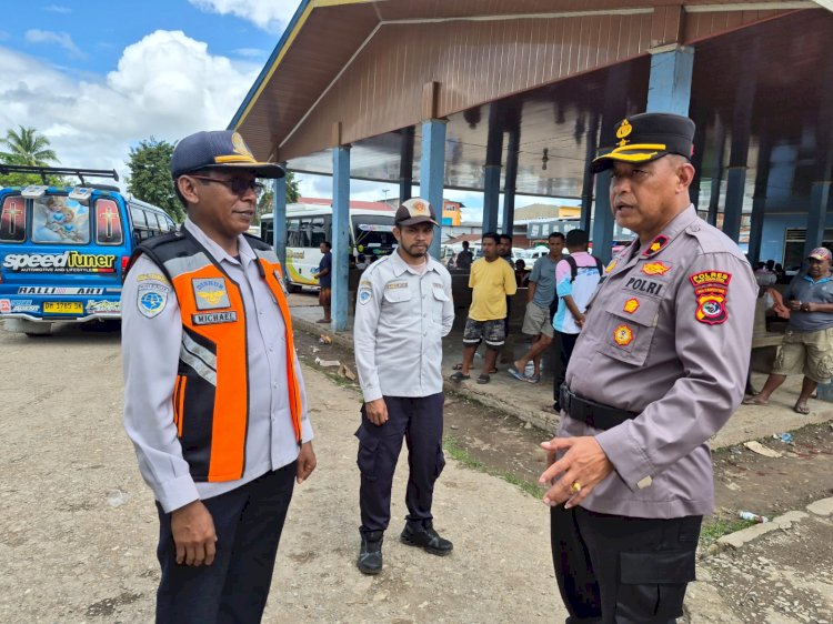 Optimalkan Pelayanan Publik, Satlantas Polres TTU Bersama Dishub Gelar Rekayasa Lalu Lintas dan Penataan Terminal Kefamenanu