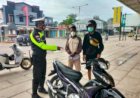 Gatur-Pagi,-Lantas-Imbau-Pengendara-Sepeda-Motor-Gunakan-Helm-SNI