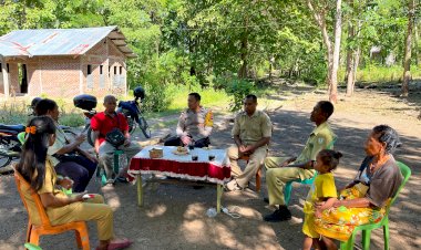 Hadir-di-Tengah-Masyarakat,-Giat-Sambang-Aipda-I-Ketut-Tuai-Apresiasi-dari-Warga-Desa-Kiusili