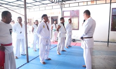 Tingkatkan-Profesionalisme,-45-Personel-Polres-TTU-Ikuti-Ujian-Beladiri-Polri-dalam-Rangka-UKP-Periode-Juli-2026