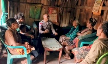 Polsek-Miomaffo-Barat-Gelar-Patroli-Dialogis-Guna-Jamin-Kamtibmas-dan-Dekatkan-Diri-dengan-Masyarakat-Desa-Eban