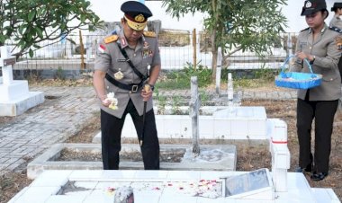 Polda-NTT-Gelar-Upacara-Ziarah-Tabur-Bunga-di-TMP-Dharma-Loka,-Wujud-Penghormatan-kepada-Jasa-Para-Pahlawan-Jelang-Hari-Bhayangkara-ke-80