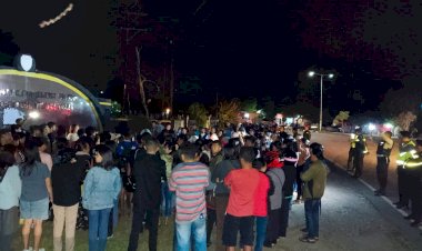 Polres-TTU-Kawal-Aksi-Solidaritas-1.000-Lilin-untuk-Dr.-Eliza-Princila-Utami-Pakaenoni
