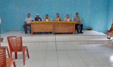 Wujudkan-Generasi-Bebas-Stunting,-Bhabinkamtibmas-Desa-Amol-Sinergi-Kawal-Rembuk-Stunting