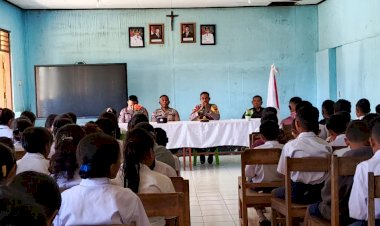 Polsek-Miomaffo-Barat-Tanamkan-Kesadaran-Kamtibmas,-Bimbing-Pelajar-SMP-Katolik-Gita-Surya-Eban-Raih-Masa-Depan