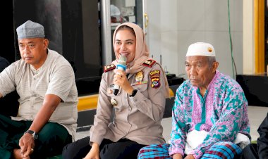Jumat-Keliling-Di-Masjid-Agung-Nurul-Falah,-Kapolres-Ttu-Perkuat-Silaturahmi-Dan-Serap-Aspirasi-Umat-Muslim