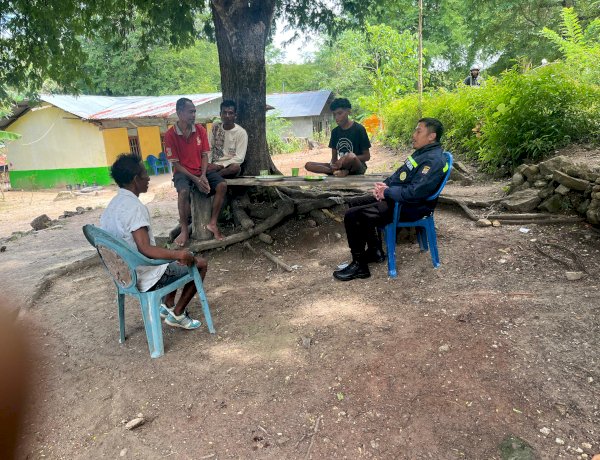 Jaga Kondusifitas Jelang-Paskah, Bhabinkamtibmas Desa Kiusili Gelar Sambang Dialogis dengan Tokoh Adat