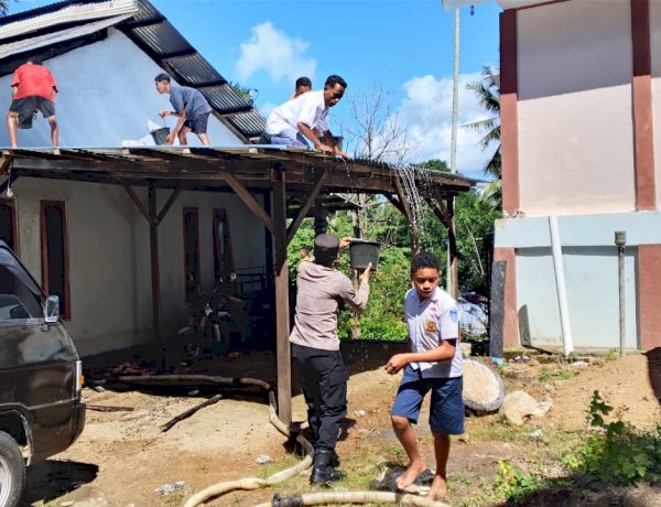 Aksi Cepat Warga dan Polisi Cegah Kebakaran Rumah di Oesena Agar Tak Meluas