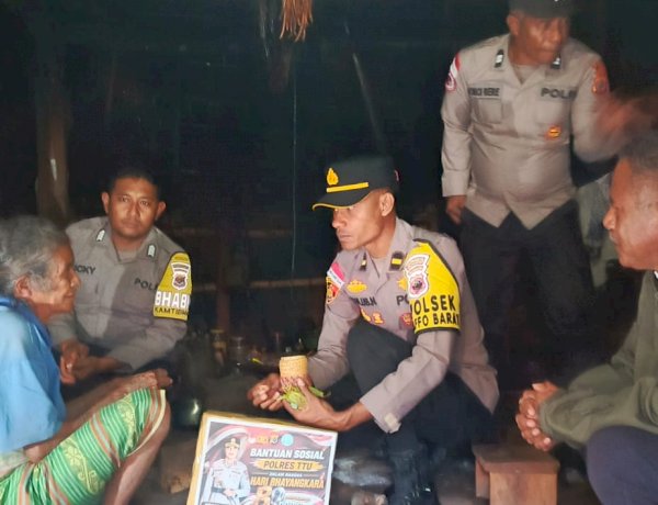 Sambut-HUT-Bhayangkara-ke-80,-Polsek-Miomaffo-Barat-Gelar-Bansos-Tepat-Sasaran-bagi-Lansia-dan-Disabilitas,-Kapolsek-Upayakan-Langkah-Nyata-Ke-Dinas-Sosial