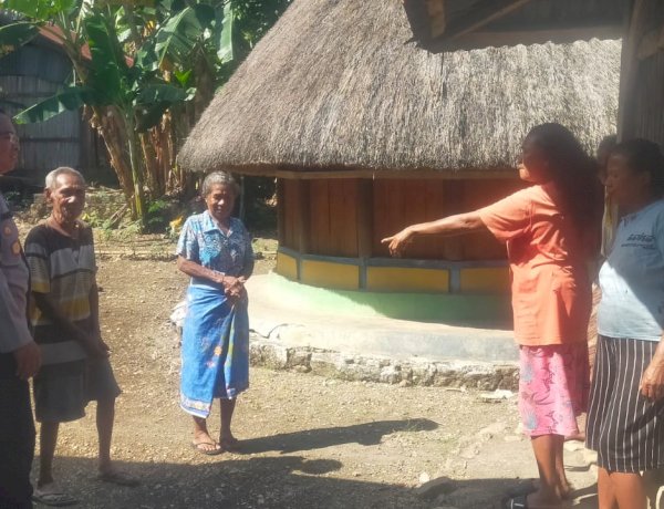 Antisipasi Maraknya Pencurian Rumah Adat, Kapolsek Biboki Selatan Turun Langsung Sambangi Warga Desa Supun dan Upfaon