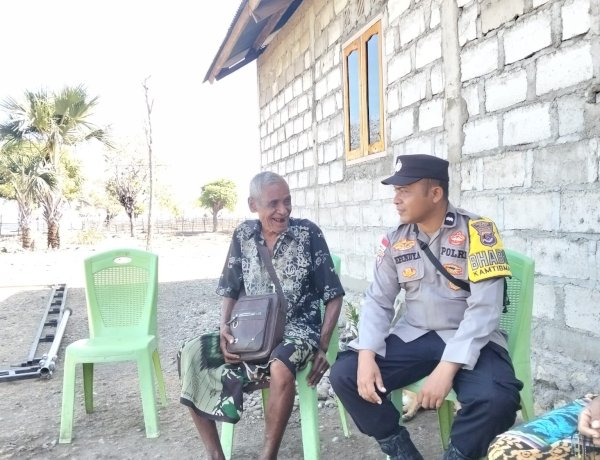 Polisi Bersama Masyarakat, Bhabinkamtibmas Humusu Wini Ajak Warga Jaga Kamtibmas dan Cegah Karhutla.