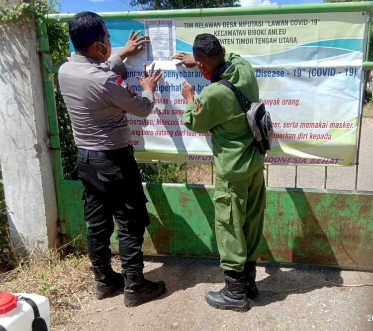 Cegah Penyebaran Covid 19, Brigpol Jean pasang Maklumat Kapolri