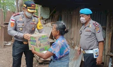 Peduli Kebutuhan Pangan Rakyat, Polres TTU Bagi Sembako