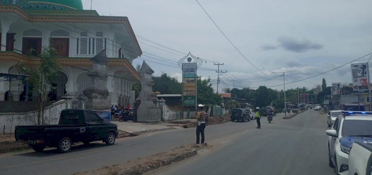 Satlantas Polres TTU rutin laksanakan Pengaturan dan pengamanan saat ibadah Sholat Jumat