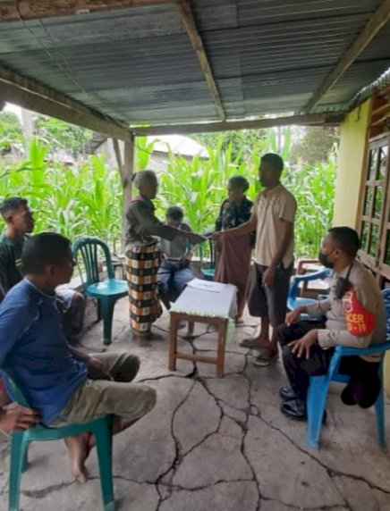 Bhabinkamtibmas Tubuhue Mediasi Masalah Ternak Masuk Kebun