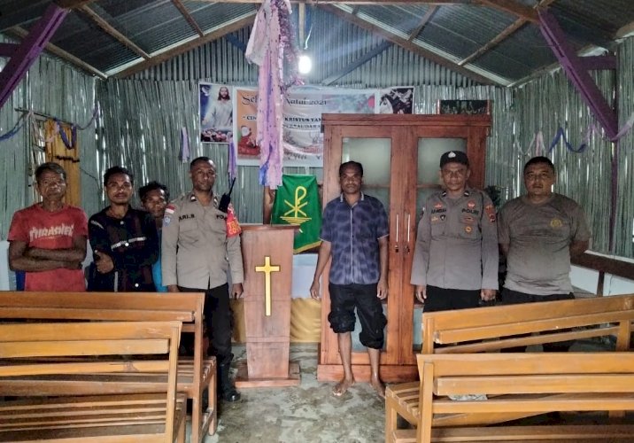 Lagi, Anggota Polres TTU Bantu Gereja Eksodus Naen, Ini Pesan Pdt. Ona