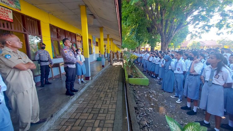 Sambangi Siswa SMAN 2 Kefamenanu, Wakapolres TTU Nasihati Hindari Kenakalan Remaja