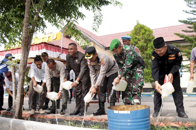 Kapolres TTU Pimpin Pemusnahan Barang Bukti Hasil Operasi Pekat