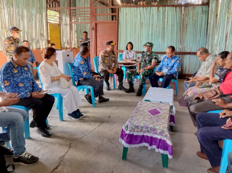 Kapolres TTU Bersama Wakil Bupati Pantau Langsung Pilkades Serentak