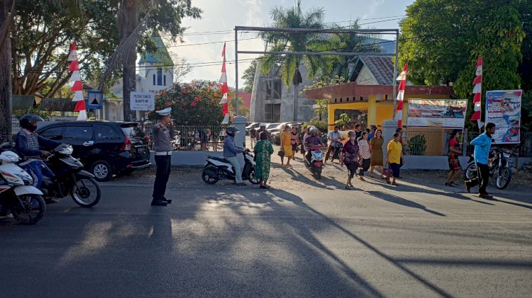 Masyarakat Apresiasi Pengamanan Anggota Polres TTU Setiap Minggu Saat Kebaktian di Gereja