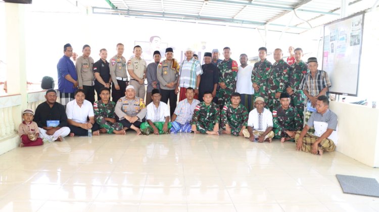 Jumat Curhat Bareng Polisi Mendengar: Suara Masyarakat Bersatu di Mesjid Nurul Mubin Wini