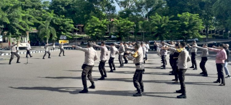 Tingkatkan Kemampuan, Anggota Polres TTU Gelar Latihan Bela Diri