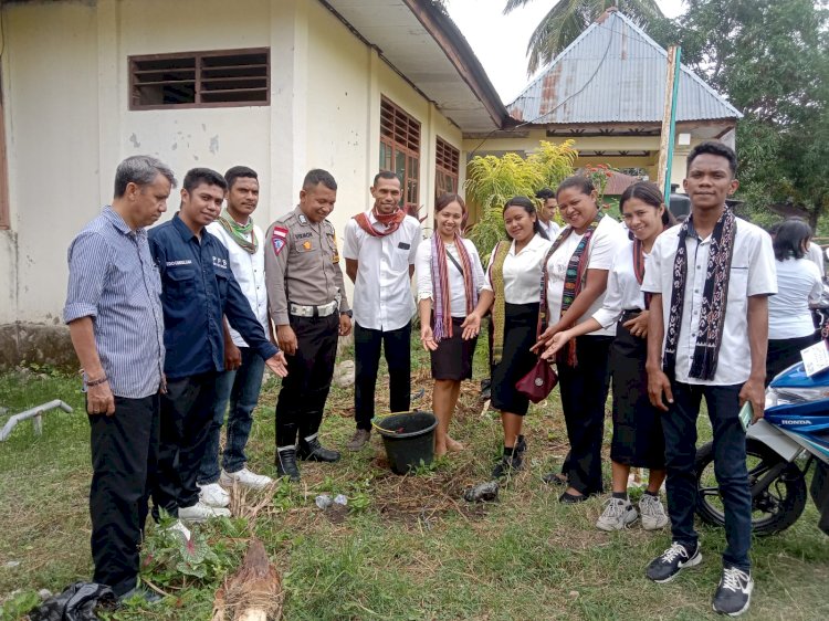 Bhabinkamtibmas Kefamenanu Utara Bersama Anggota KPPS Lakukan Penghijauan